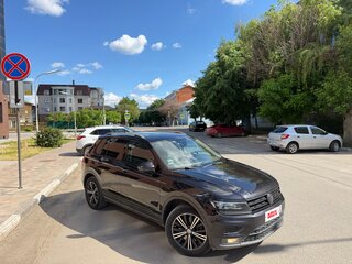 2020 Volkswagen Tiguan II, чёрный, 2500000 рублей, вид 1