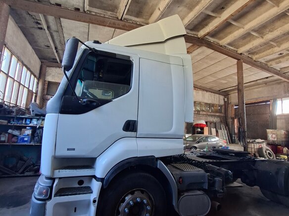 1999 Renault Premium, белый, 690000 рублей - вид 2