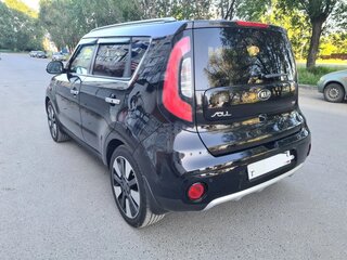 2017 Kia Soul II Рестайлинг, чёрный, 1470000 рублей, вид 4