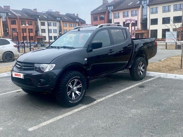 2014 Mitsubishi L200 IV, чёрный, 1200000 рублей - вид 1