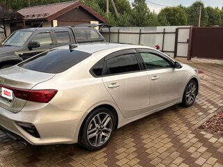 2018 Kia Forte III, серебристый, 1600000 рублей, вид 2