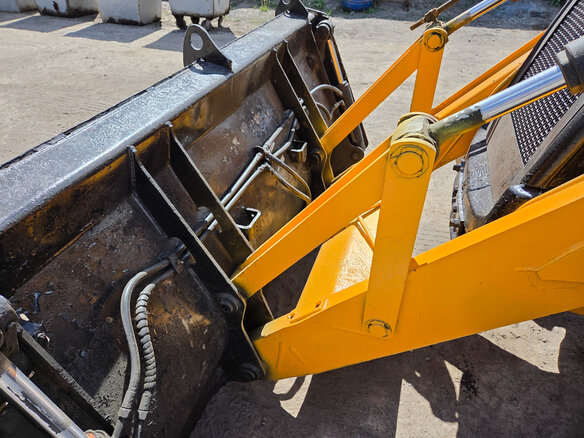 2010 JCB 3CX, жёлтый, 3250000 рублей - вид 30