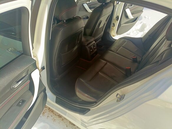 2015 BMW 1 серии 118i II (F20/F21) Рестайлинг, белый, 1450000 рублей - вид 23