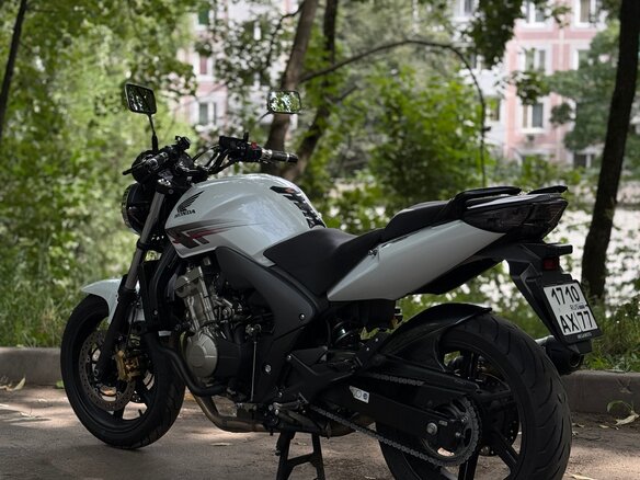 2010 Honda CBF 600, белый, 600000 рублей - вид 3