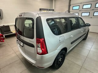 2026 Lada (ВАЗ) Largus I Рестайлинг, серебристый, 1706000 рублей, вид 4