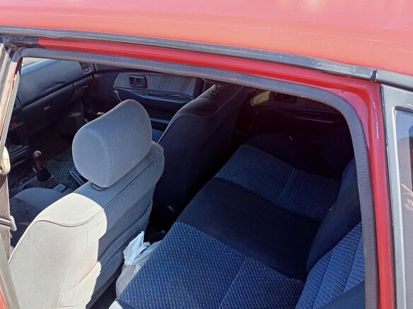 1988 Toyota Corolla VI (E90), красный, 115000 рублей - вид 6