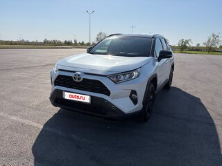 2021 Toyota RAV4 V (XA50), белый, 3650000 рублей, вид 2