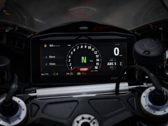 2026 Ducati Panigale V4, красный, 3790000 рублей - вид 8