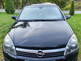 2009 Opel Astra H Рестайлинг, чёрный, 200000 рублей, вид 1