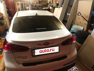 2018 Kia Cerato III Рестайлинг (Classic), белый, 1625000 рублей, вид 2