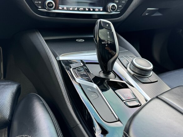 2022 BMW 5 серии 530d VII (G30/G31/G38) Рестайлинг, чёрный, 6500000 рублей - вид 28