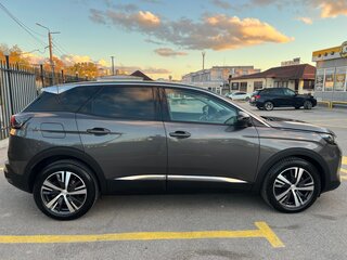 2022 Peugeot 3008 II Рестайлинг, чёрный, 2170000 рублей, вид 4