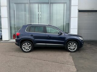 2013 Volkswagen Tiguan I Рестайлинг, синий, 1380000 рублей, вид 3