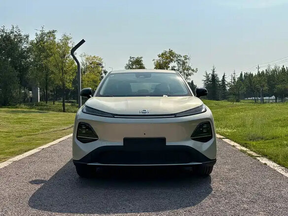 2026 Changan Qiyuan Q05 40.3 kWh II, серебристый, 1971208 рублей - вид 1