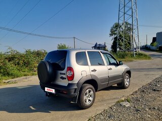 2018 Chevrolet Niva I Рестайлинг, серебристый, 780000 рублей, вид 5