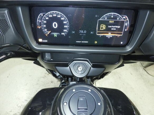 2026 Harley-Davidson Street Glide, чёрный, 3100000 рублей - вид 11