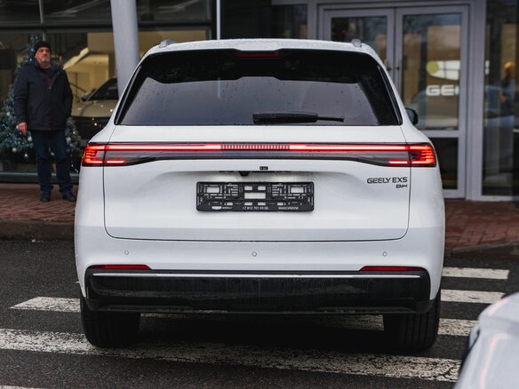 2026 Geely EX5 Гибрид EM-i, белый - вид 6