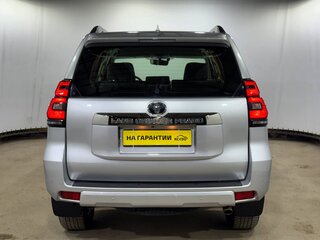 2018 Toyota Land Cruiser Prado 150 Series Рестайлинг 2, серебристый, 5200000 рублей, вид 4