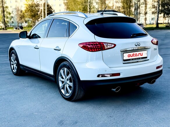 2011 Infiniti EX25 I (J50), белый, 1800000 рублей - вид 5