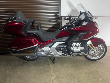 2021 Honda GL 1800 Gold Wing, красный, 2700000 рублей, вид 5