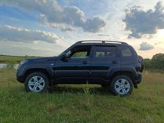 2023 Lada (ВАЗ) Niva Travel I, зелёный, 1300000 рублей, вид 2