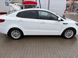 2015 Kia Rio III, белый, 1000000 рублей, вид 2