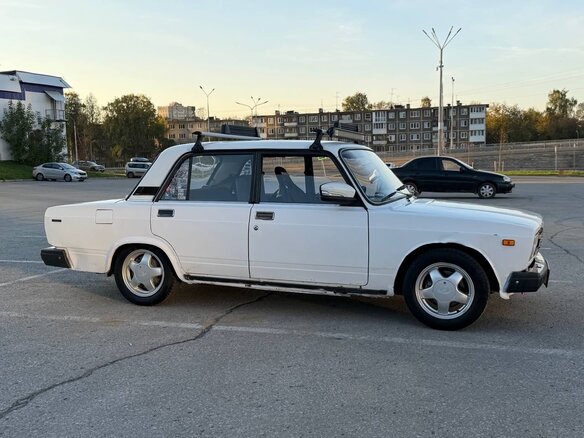 2003 Lada (ВАЗ) 2107, белый, 155000 рублей - вид 12