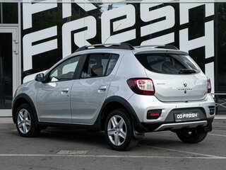 2015 Renault Sandero Stepway II, серебристый, 770000 рублей, вид 2