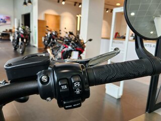 2026 QJMotor SRV 600 V, чёрный, 699000 рублей, вид 4