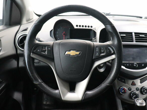 2014 Chevrolet Aveo II, серебристый - вид 9