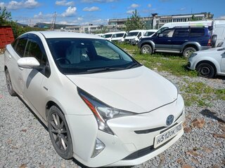 2016 Toyota Prius IV (XW50), белый, 1200000 рублей, вид 1