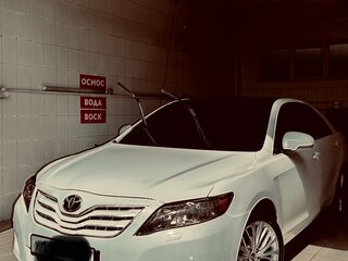 2010 Toyota Camry VI (XV40) Рестайлинг, белый, 1350000 рублей, вид 4