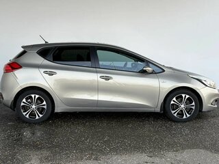 2015 Kia Ceed II, бежевый, 925000 рублей, вид 4
