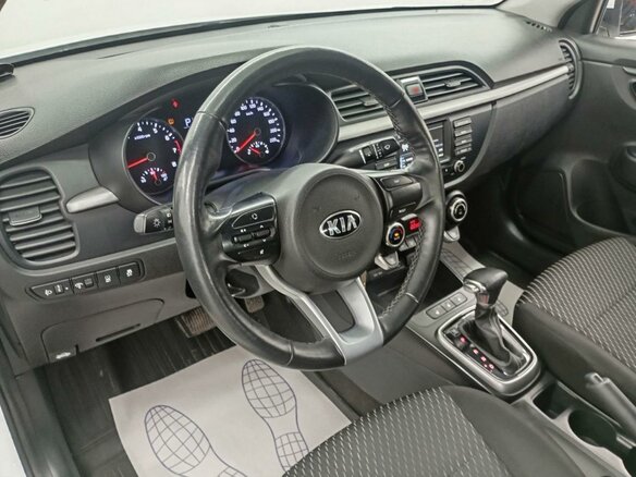 2019 Kia Rio IV, белый, 1105000 рублей - вид 7