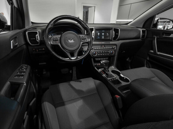 2018 Kia Sportage IV, серебристый, 2095000 рублей - вид 6