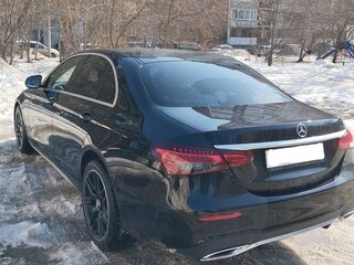 2021 Mercedes-Benz E-Класс 200 V (W213, S213, C238) Рестайлинг, чёрный, 5450000 рублей, вид 3