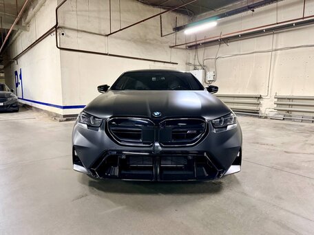 2025 BMW M5 VII (G90), чёрный, 18750000 рублей, вид 3