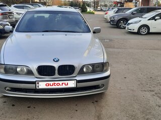 2000 BMW 5 серии 520i IV (E39) Рестайлинг, серебристый, 550000 рублей, вид 1