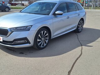2021 Skoda Octavia IV (A8), серый, 1700000 рублей, вид 1