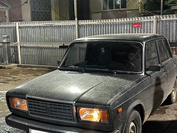 2010 Lada (ВАЗ) 2107, серый, 240000 рублей