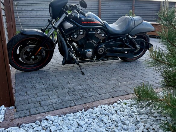 2011 Harley-Davidson V-Rod, чёрный, 1650000 рублей - вид 1