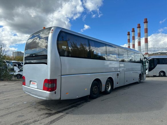2010 MAN Lion's Coach, серебристый, 8100000 рублей - вид 2