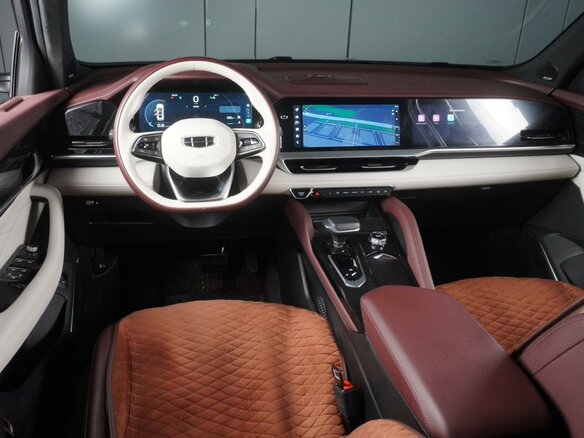 2023 Geely Monjaro (Xingyue L) I, серебристый, 3399000 рублей - вид 5