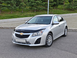 2013 Chevrolet Cruze I Рестайлинг, серебристый, 550000 рублей, вид 3