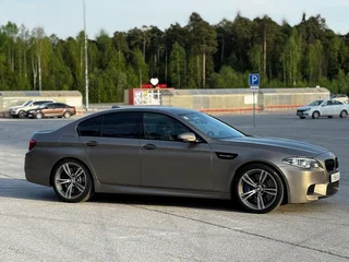 2013 BMW M5 V (F10) Рестайлинг, серый, 3490000 рублей, вид 5
