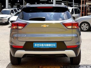 2022 Chevrolet TrailBlazer III, белый, 1411099 рублей, вид 3