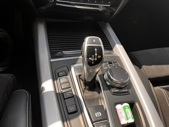 2018 BMW X5 30d III (F15), белый, 5000000 рублей - вид 20