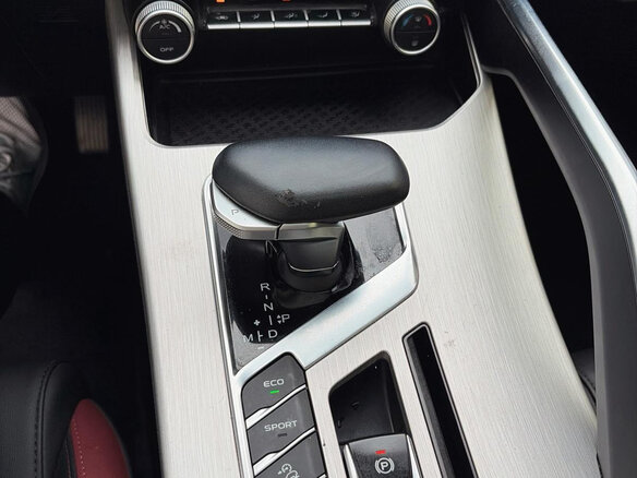 2022 Geely Coolray (Binyue) I, белый - вид 17