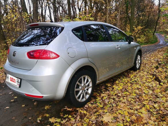 2011 SEAT Leon II Рестайлинг, серебристый, 1075000 рублей - вид 6