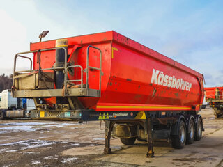 2021 Kassbohrer Basic, красный, 1650000 рублей, вид 3